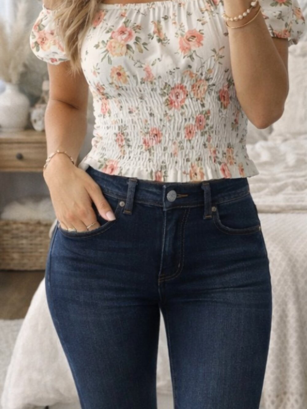 Dark Wash Skinny Jeans | Classic Stretch Denim | Flattering Everyday Fit | Sz. 2